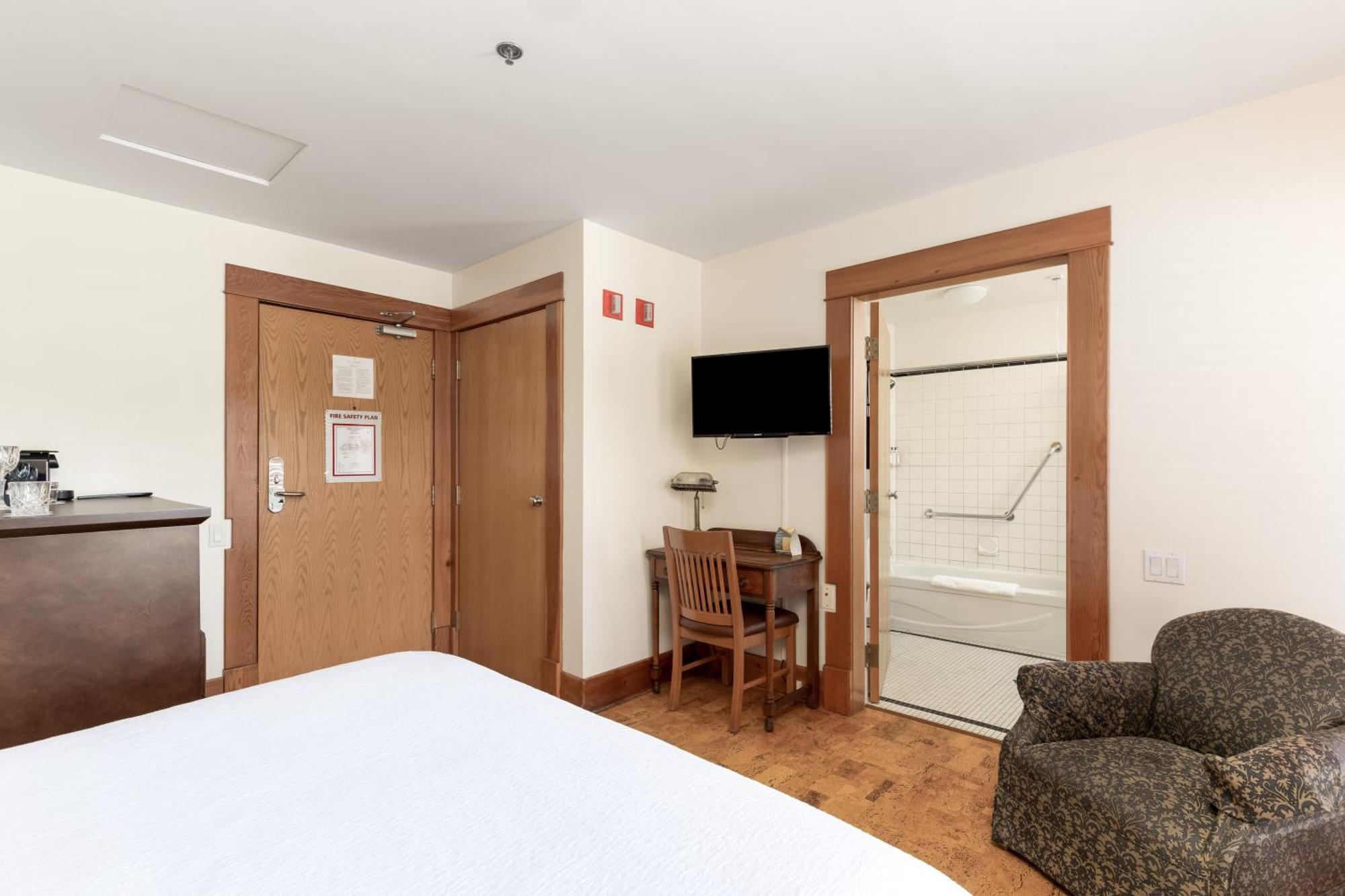 Hotel Eldorado At Eldorado Resort ケロウナ 部屋 写真